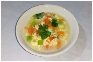 Trik bikin sup telur agar bebas bau amis, lebih praktis dan ampuh meski tak ditumis dulu