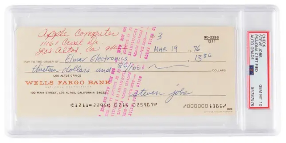 Wow! Kartu nama yang ditandatangani <strong>Steve Jobs</strong> laku terjual seharga Rp2,8 miliar dalam acara lelang