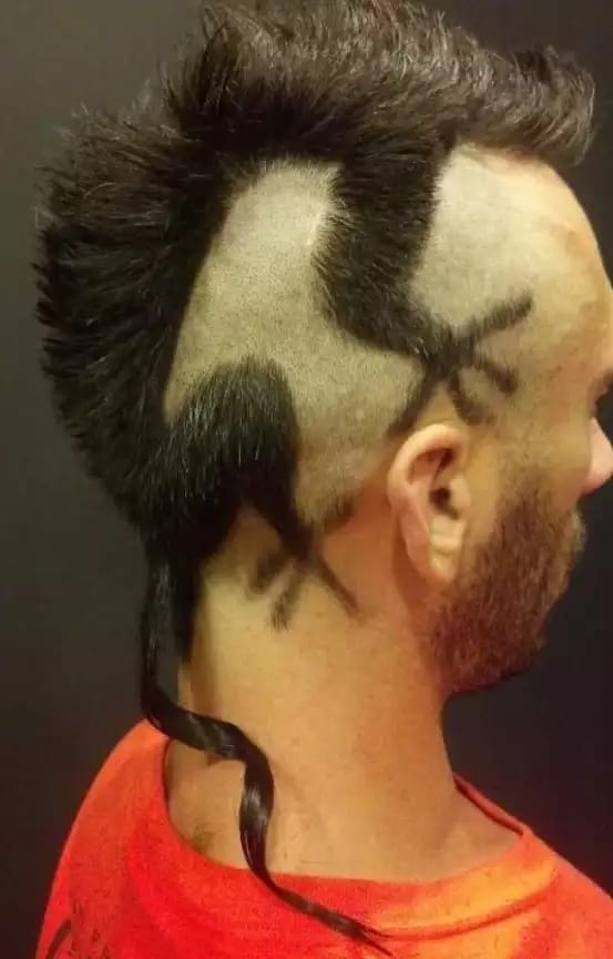 Alih-alih tampak keren, 45 Potret kocak gaya rambut kelewat nyeleneh ini lihatnya malah bikin ilfeel