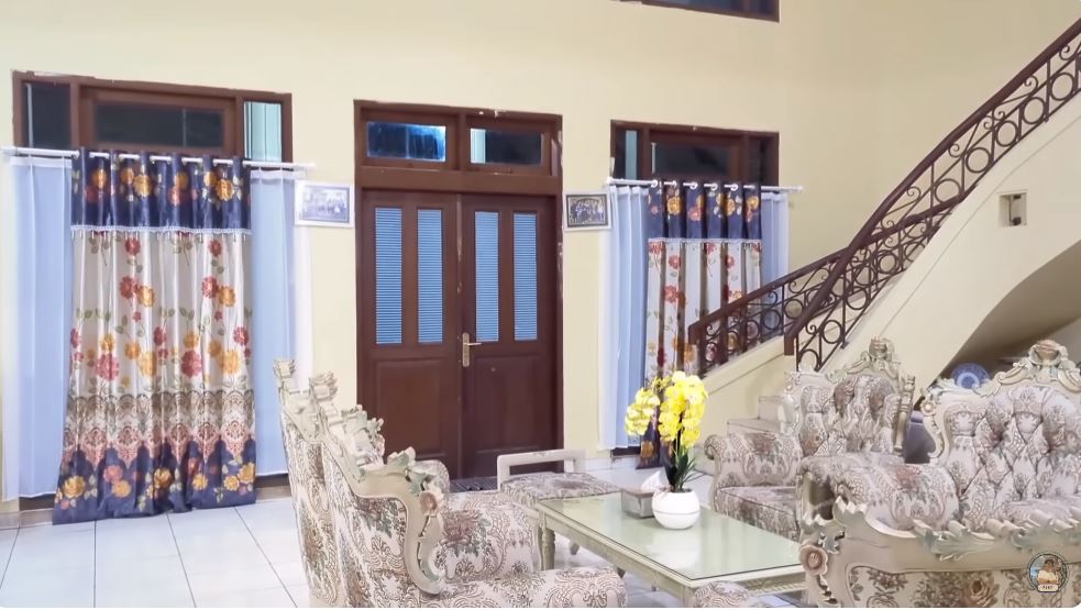 Dulu angker tanpa listrik, 11 potret rumah Tiko anak Bu Eny usai renovasi kini estetik full perabot