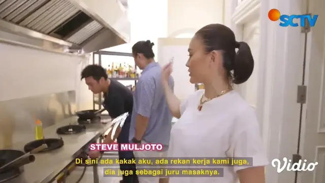 8 Potret dapur Agnez Mo di Indonesia desainnya mirip kitchen ala chef, kompornya punya banyak tungku