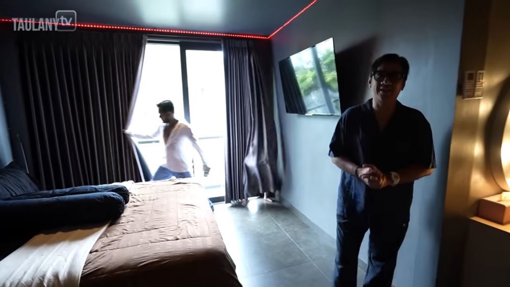 Rumah baru Onadio Leonardo bertema gothic, 9 potret kamar pribadinya ada ruangan khusus buat kerja