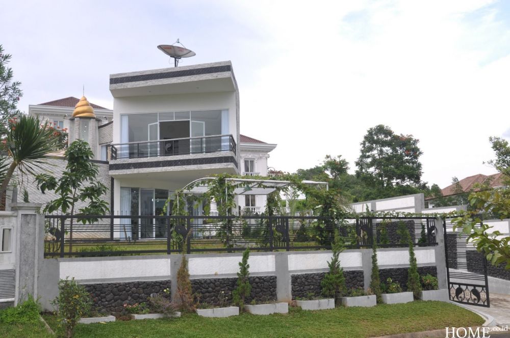 Unik bak rumah keong, intip 11 potret rumah dr. Boyke ada lukisan seharga ratusan juta di ruang tamu