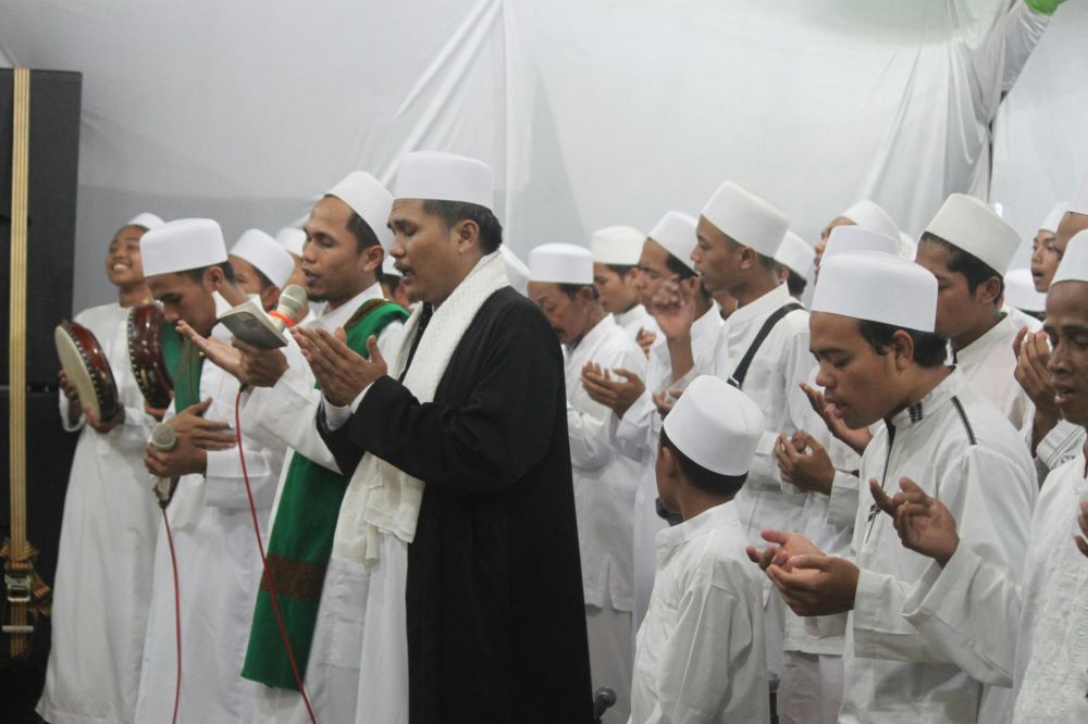 30 Puisi tentang Hari Raya Idul Fitri, penuh berkah, sarat pesan kemenangan
