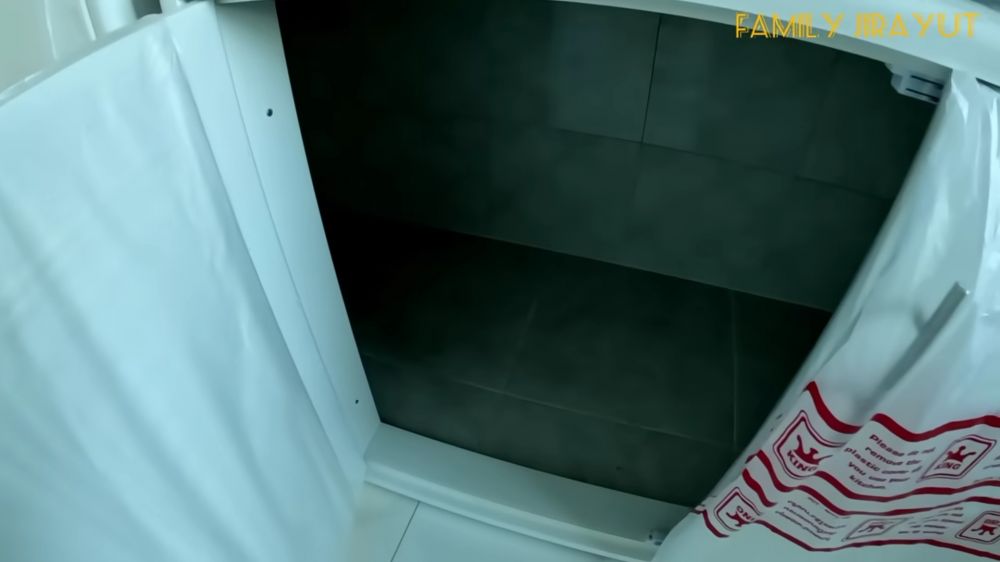 Berhasil bangun rumah di Thailand, 11 potret dapur sederhana Jirayut fasilitas penghisap asapnya unik