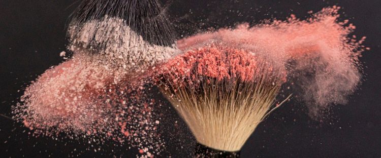 10 Rekomendasi cream blush lokal harga di bawah Rp 100 ribu, pipi merah merona