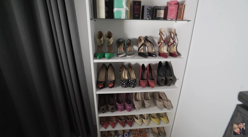 Usai nikah sering dikado suami tas mewah, 11 walk in closet Kartika Putri ini layaknya butik elit