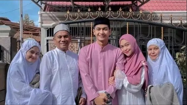 Masih berhubungan baik dengan Ria Ricis, ayah Teuku Ryan salahkan anaknya soal perceraian