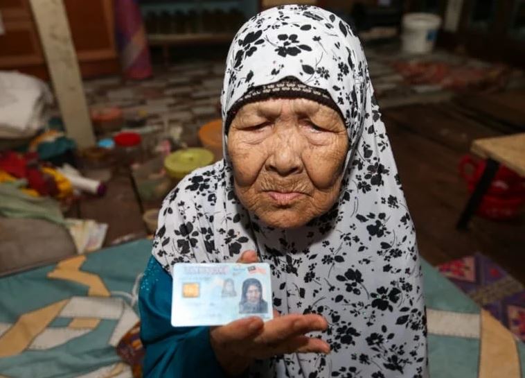 Kisah Siti nenek berusia 112 tahun masih sehat dan bugar, punya niat ingin menikah lagi yang ke-8