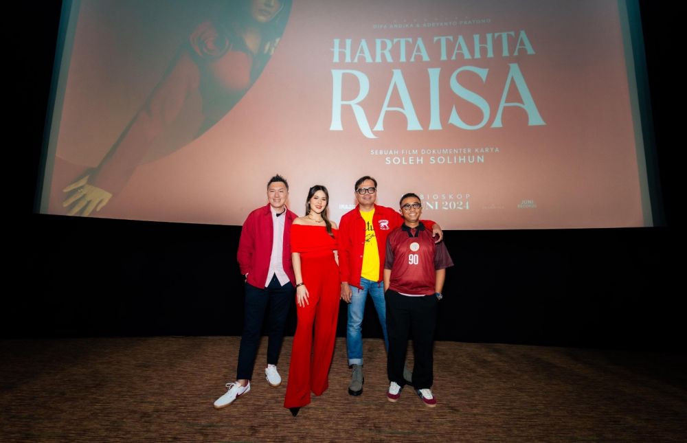 Mengisahkan perjalanan karir sang diva muda,  “Harta Tahta Raisa” merilis official poster & trailer