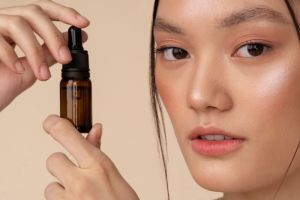 10 Rekomendasi serum eksfoliasi harga di bawah Rp 150 ribu, wajah jadi bersih dan cerah