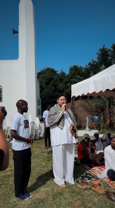 11 Momen Ivan Gunawan berkunjung ke Uganda, resmikan masjid yang dibangun tanpa kubah