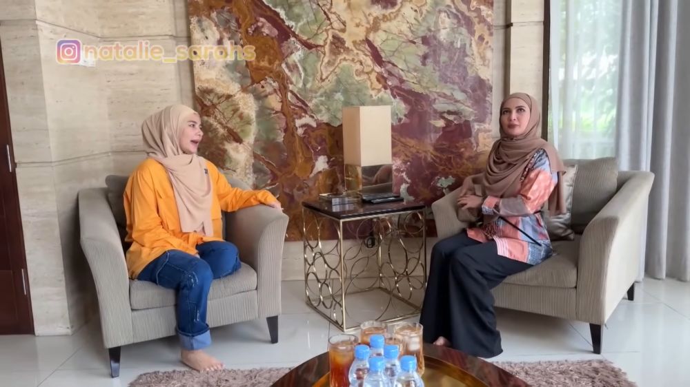 Baru lunas KPR di usia 45 tahun, 11 potret rumah Meisya Siregar & Bebi Romeo didekor pakai batu onyx