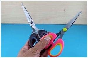 Tajam lagi dalam 5 menit, ini trik ampuh hilangkan karat pada gunting cuma pakai 2 bahan dapur