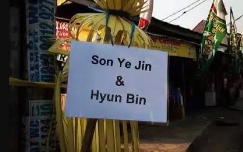 11 Potret kocak papan petunjuk lokasi pernikahan ini nyeleneh pol, bikin tamu auto mikir keras