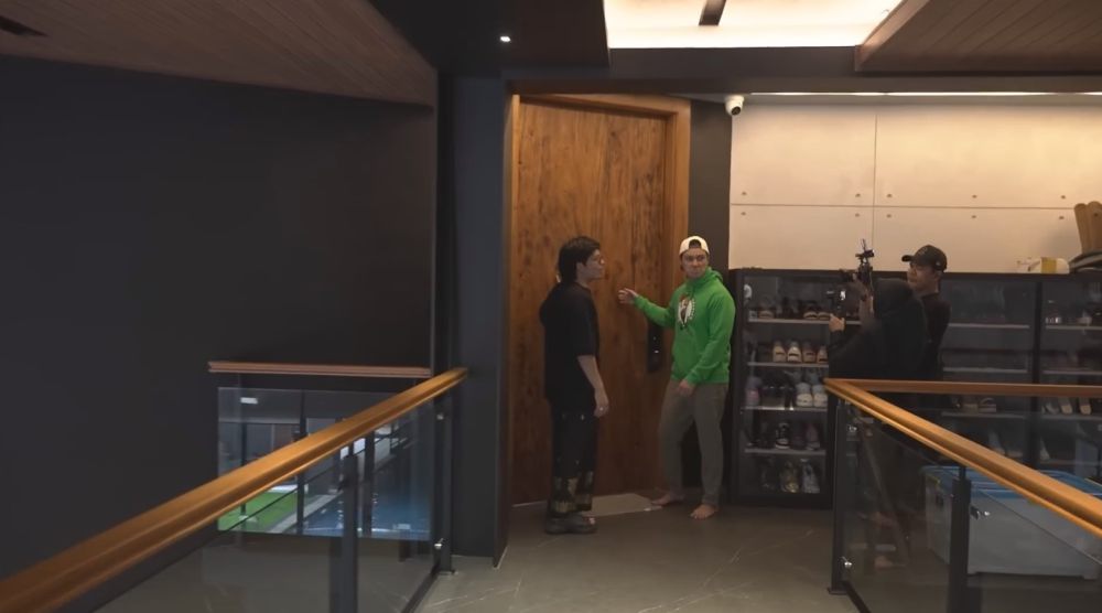 Bangun rumah fantastis Rp25 M, 11 potret kamar Aurel Hermansyah ini mewah ada dapur dan lift pribadi