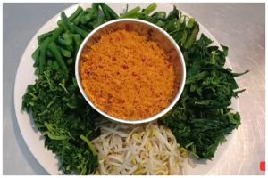 Trik merebus daun singkong untuk urap supaya warna hijaunya tak luntur dan menghitam