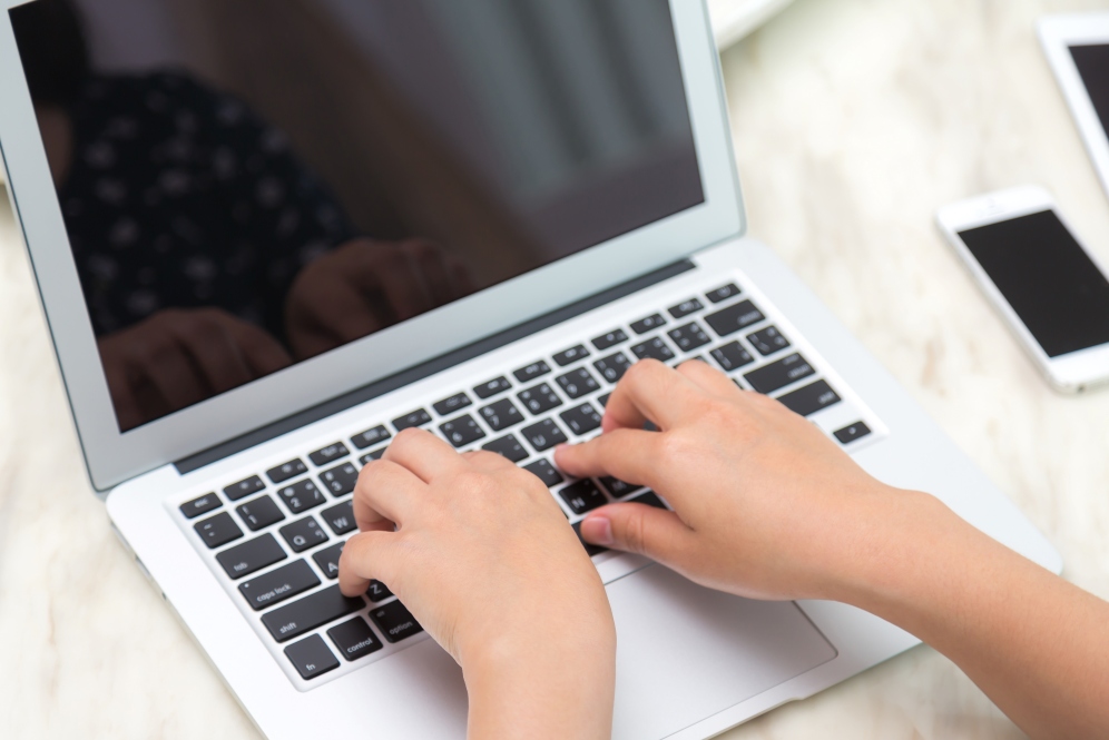 Cara mengatasi masalah keyboard laptop yang tidak bisa digunakan untuk mengetik