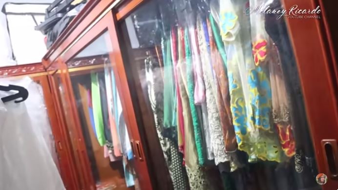 Tempati rumah sederhana, intip 11 potret kamar tidur Mpok Atiek ada koleksi makeup seharga Rp20 ribu