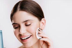 10 Rekomendasi hydrating toner untuk anak sekolah harga di bawah Rp 100 ribu, kulit kering teratasi