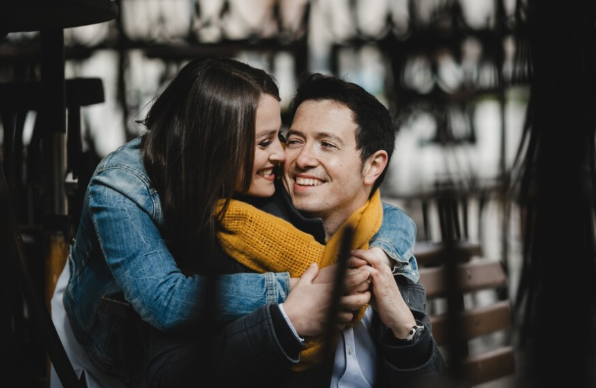 100 Kata-kata mutiara singkat tentang cinta, membangun perasaan yang pudar