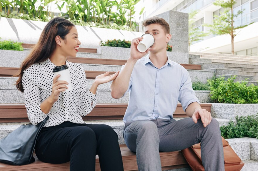 45 Teka-teki gombal receh tapi romantis, bikin doi klepek-klepek