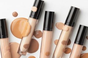 Sesuaikan dengan jenis kulit, ini beda sheer, satin, dewy, dan matte finish pada foundation