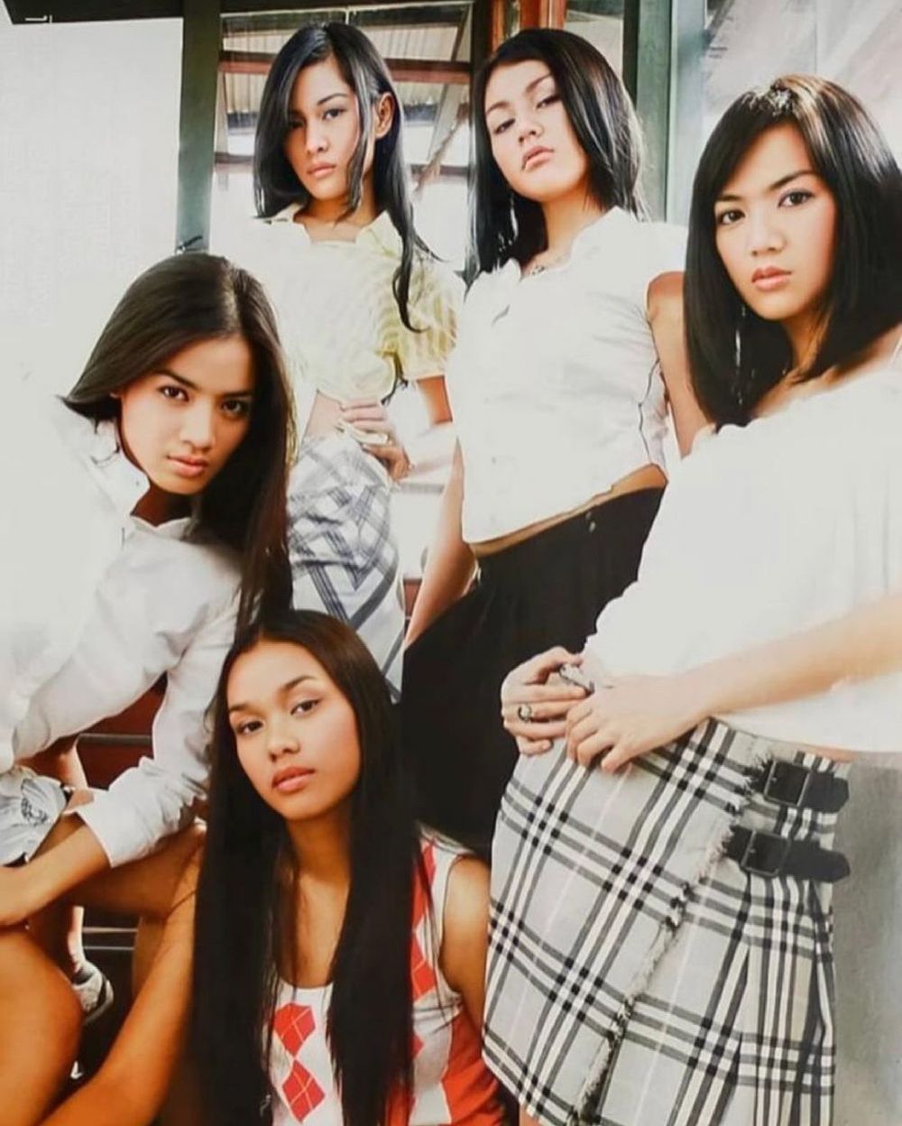 Tetap akrab walau 22 tahun berlalu, intip 9 momen reuni pemain Ada Apa Dengan Cinta? dari masa ke masa