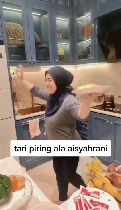 Dipersunting pengusaha sukses, 9 potret dapur Aisyahrani adik Syahrini viewnya langsung kolam renang