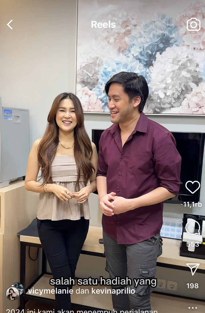Buah sabar menanti anak pertama, 7 momen bahagia Kevin Aprilio umumkan istri hamil usai 4 tahun nikah