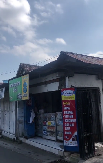 Awalnya jadi ‘polisi’ HP ternyata jualan, emak-emak tawarkan barang dagangannya ini nggak ada lawan