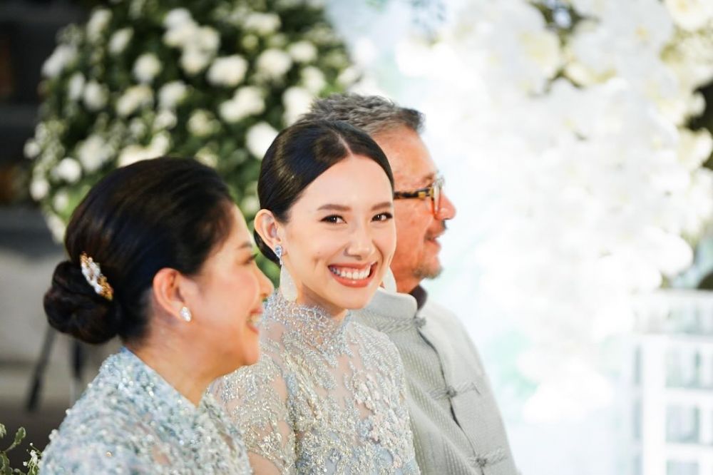 9 Momen lamaran Rio Haryanto dan Athina keponakan Sandiaga Uno, sosok calon pengantin wanita disorot