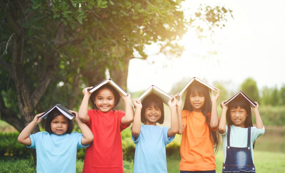 40 Pantun jenaka anak SD yang receh banget, bikin susah tahan tawa