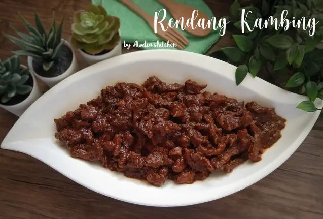16 Resep rendang kambing ala rumahan, enak, empuk, dan menggugah selera