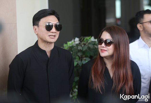 Masih berhubungan baik, 7 momen Anji tampil serasi dengan istri saat sidang cerai ini tuai perhatian