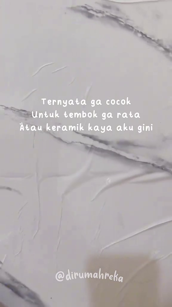Jangan gunakan wallpaper tipis, ini 8 cara makeover dinding dapur tak rata modal di bawah Rp100 ribu