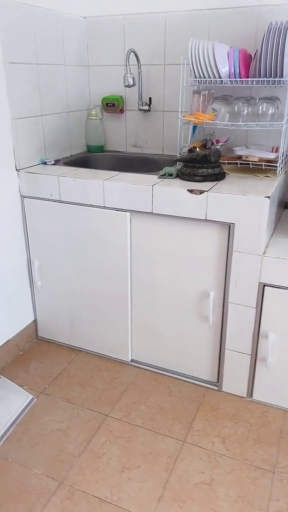 9 Cara bikin pintu slide kabinet sendiri tanpa bantuan tukang, bikin dapur auto bersih dan rapi