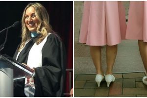 Satu kelas isinya 14 pasang orang kembar, momen kelulusan pelajar SMA ini langka banget