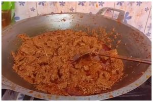 Bukan ditambah kentang, ini trik mengatasi rendang keasinan yang ampuh cukup pakai 1 bahan makanan