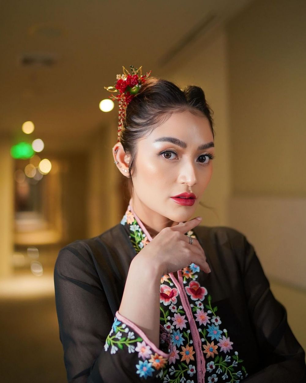 Ayu Aulia meradang ditegur Siti Badriah lewat Instagram Stories soal baju sewaan yang belum dibalikin