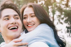Ide nge-date bareng pacar berdasarkan aroma parfum favoritmu