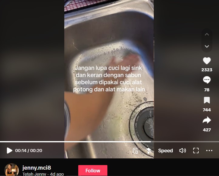 Bukan direbus dulu, trik cuci ayam agar tak cepat hitam saat disimpan dan bakterinya nggak menyebar