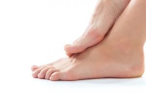 [KUIS] Mata kaki menghitam bisa cerah tanpa krim bleaching, pilih 1 bahan alami untuk lihat caranya