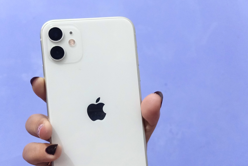Cara mengelola kata sandi di iPhone untuk meningkatkan keamanan data pribadi kamu