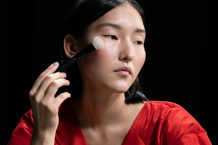[KUIS] Bukan cuma bikin tirus, cek seberapa paham kamu sama blush placement dan efeknya untuk wajah