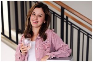 Trik Kimberly Ryder cegah anak biar nggak ketagihan camilan manis, beri alternatif makanan sehat
