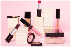 [KUIS] Kalau diminta gunakan 1 produk makeup, kamu pakai apa? Pilihannya ungkap elemenmu