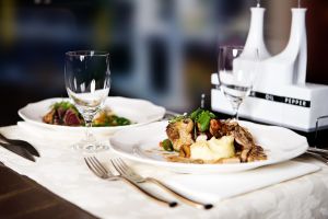 [KUIS] Tes sopan santun di restoran: Seberapa benar kamu selama ini?