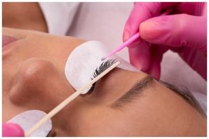 [KUIS] Pengin bulu mata lentik? Cari tahu eyelash extensions mana yang cocok berdasarkan kepribadian