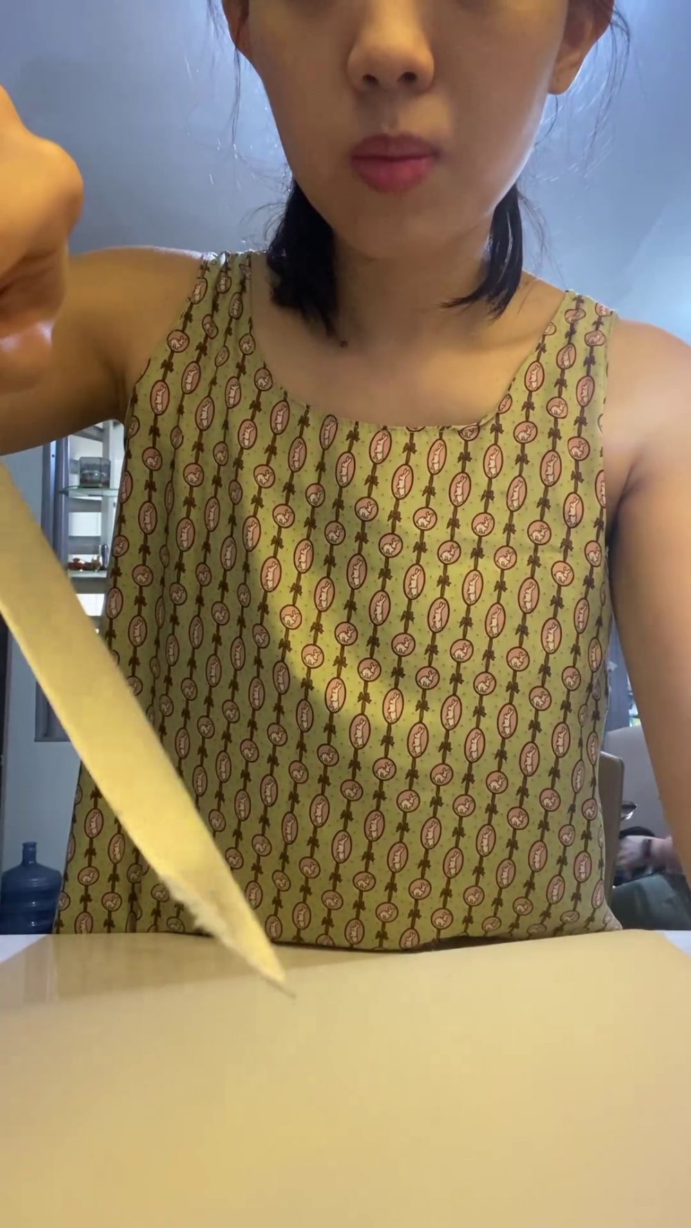 Sering diabaikan, wanita ini jelaskan bahaya penggunaan talenan plastik saat memotong makanan